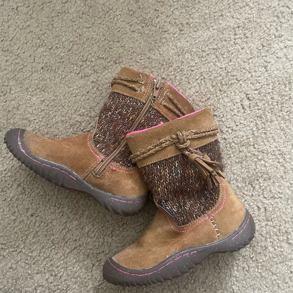 Girls boots 👢